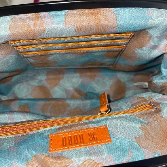 HOBO Dixie Fuchsia Pink Rose Kisslock Leather Crossbody Bag Clutch Purse - Picture 5 of 12